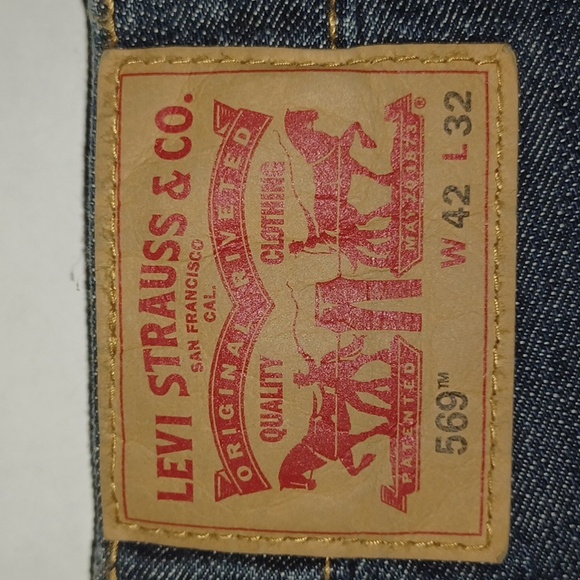 Levi's 569 Loose Straight Fit Jeans #569-0041 Size-42x32 NWT - Picture 3 of 5